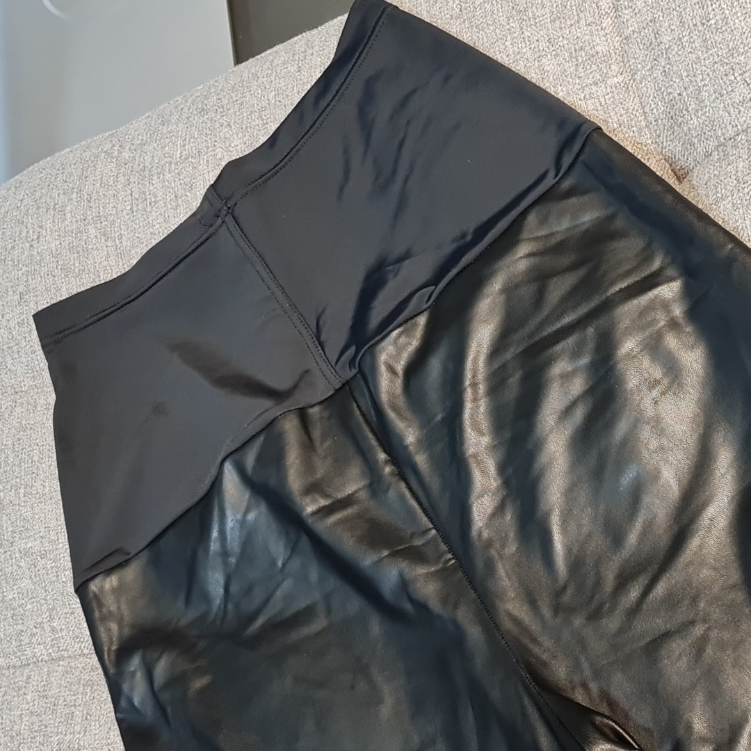 Preggo Leggings Rockstar Mamacita - Size L - Black Vegan Leather